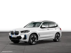 Mineralweiß metallic Gebraucht 2024 BMW iX3 M Sport SUV | 56.264 € (Fairer Preis)