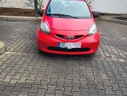 Rot Gebraucht 2006 Toyota Aygo Kleinwagen | 2.550 € (Fairer Preis)