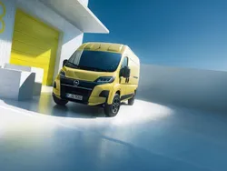Neu 2025 Opel Movano Van | 41.293 €