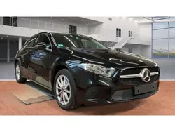 Schwarz (metallic) Gebraucht 2021 Mercedes A250 Limousine | 25.984 € (Fairer Preis)
