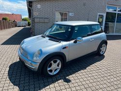 Silber Gebraucht 2004 Mini ONE Kleinwagen | 800 € (Fairer Preis)