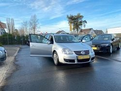 Grau Gebraucht 2009 VW Golf VI Kleinwagen | 2.800 € (Fairer Preis)