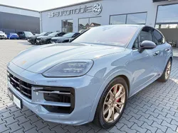 Grau Gebraucht 2024 Porsche Cayenne SUV | 144.990 €