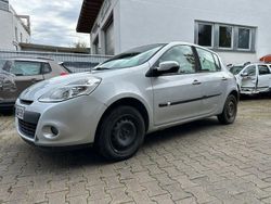Silber Gebraucht 2010 Renault Clio III Kleinwagen | 1.999 €