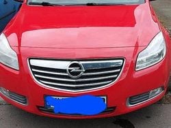 Rot Gebraucht 2011 Opel Insignia Sport Kombi | 2.000 € (Superpreis)