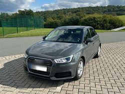 Grau Gebraucht 2017 Audi A1 Sportback Sport Kleinwagen | 12.499 € (Fairer Preis)