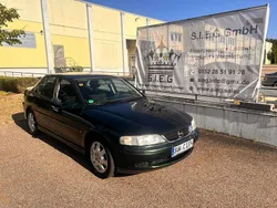 Grün Gebraucht 1999 Opel Vectra Elegance Limousine | 1.490 € (Guter Preis)