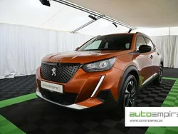 Orange Gebraucht 2023 Peugeot 2008 Allure SUV | 19.990 € (Guter Preis)