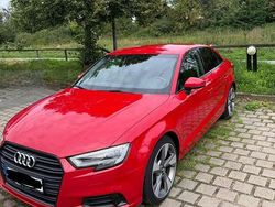 Rot Gebraucht 2018 Audi A3 Sport Limousine | 16.490 € (Fairer Preis)