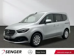 Silber Gebraucht 2023 Mercedes 180 Style Limousine | 27.350 € (Guter Preis)
