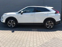 Weiß Gebraucht 2022 Mitsubishi Eclipse Cross Basis SUV | 20.990 € (Superpreis)