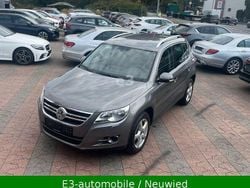 Grau Gebraucht 2011 VW Tiguan Sportline SUV | 12.190 € (Etwas zu teuer)