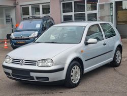Silber Gebraucht 1998 VW Golf Limousine | 2.990 €