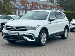 Weiß Gebraucht 2022 VW Tiguan Allspace Life SUV | 28.990 € (Fairer Preis)