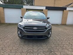 Grau Gebraucht 2017 Ford Kuga ST-Line SUV | 19.500 € (Teuer)