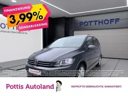 Grau Gebraucht 2022 VW Touran Comfortline Van / Kleinbus | 21.777 € (Guter Preis)