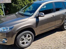 Grau Gebraucht 2012 Toyota RAV4 Travel SUV | 9.900 € (Guter Preis)