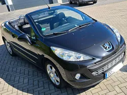 Schwarz Gebraucht 2010 Peugeot 207 CC Cabrio | 4.999 € (Fairer Preis)
