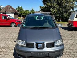 Grau Gebraucht 2010 Seat Alhambra Reference Van / Kleinbus | 6.800 €