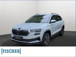 Weiss Gebraucht 2023 Skoda Karoq Tour SUV | 25.370 € (Fairer Preis)