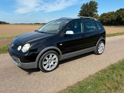 Schwarz Gebraucht 2004 VW Polo Cross Kleinwagen | 2.100 €