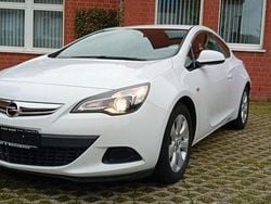 Weiß Gebraucht 2014 Opel Astra GTC Limousine | 5.400 € (Guter Preis)