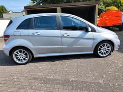 Silber Gebraucht 2010 Mercedes B180 Van / Kleinbus | 4.450 € (Etwas zu teuer)