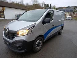 Grau Gebraucht 2018 Renault Trafic Komfort Van | 12.900 € (Guter Preis)