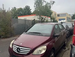 Rot Gebraucht 2007 Mercedes B200 Van / Kleinbus | 2.999 € (Guter Preis)