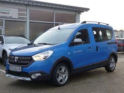 Blau Gebraucht 2019 Dacia Dokker Stepway Van / Kleinbus | 16.790 € (Fairer Preis)