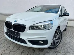 Alpinweiss iii Gebraucht 2017 BMW 220 Luxury Line Van / Kleinbus | 20.990 € (Teuer)