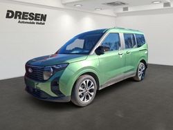 Gruen Gebraucht 2025 Ford Tourneo Courier Titanium Van / Kleinbus | 24.990 € (Fairer Preis)