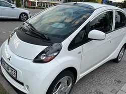 Weiß Gebraucht 2011 Mitsubishi i-MiEV Kleinwagen | 3.999 €