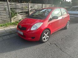 Rot Gebraucht 2006 Toyota Yaris Kleinwagen | 1.400 € (Etwas zu teuer)