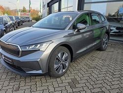 Graphitegrau metallic Gebraucht 2023 Skoda Enyaq iV Loft SUV | 29.780 € (Fairer Preis)