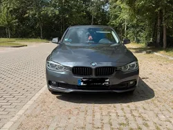 Grau Gebraucht 2015 BMW 318 Kombi | 9.500 € (Fairer Preis)