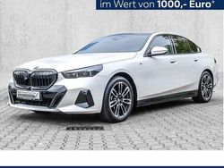 Weiß Gebraucht 2024 BMW 520 Comfort Edition Limousine | 52.480 € (Fairer Preis)