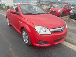 Rot Gebraucht 2004 Opel Tigra Cabrio | 2.000 € (Etwas zu teuer)
