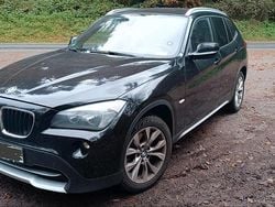 Rot Gebraucht 2011 BMW X1 SUV | 5.500 € (Guter Preis)