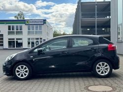 Schwarz Gebraucht 2017 Kia Rio Limousine | 5.780 € (Superpreis)