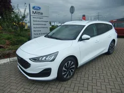 Weiß Gebraucht 2024 Ford Focus Titanium Limousine | 24.989 € (Fairer Preis)