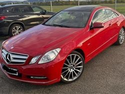 Rot Gebraucht 2011 Mercedes E200 Coupé | 8.180 € (Superpreis)