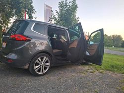 Grau Gebraucht 2012 Opel Zafira Tourer Van / Kleinbus | 7.900 €