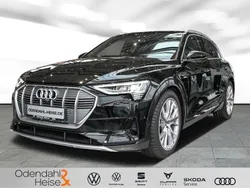 Polsterfarbe: schwarz Gebraucht 2023 Audi e-tron Advanced Plus SUV | 38.480 € (Etwas zu teuer)
