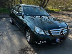 Grün Gebraucht 2009 Mercedes E220 Limousine | 6.300 € (Guter Preis)