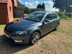 Grau Gebraucht 2015 Skoda Octavia Elegance Kombi | 9.200 € (Guter Preis)