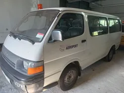 Weiß Gebraucht 1993 Toyota HiAce Van / Kleinbus | 5.100 €