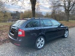 Schwarz Gebraucht 2013 Skoda Octavia Elegance Kombi | 7.200 € (Superpreis)