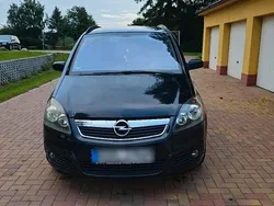Schwarz Gebraucht 2007 Opel Zafira Van / Kleinbus | 2.200 € (Teuer)