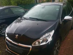 Schwarz Gebraucht 2017 Peugeot 208 Kleinwagen | 7.900 € (Fairer Preis)